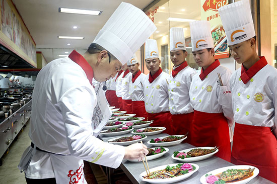 1648087494581928.jpg 厨师5.jpg